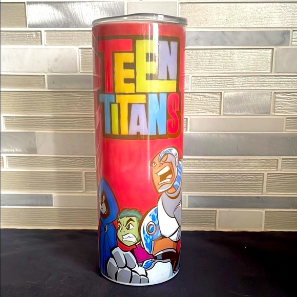 Teen Titans Tumbler. Stainless Steel Vacuum Tumbler With Sliding Lid - Picture 4 of 14